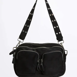 Gina väska - Säljer denna väska från Gina använd några gånger, inga defekter. Den är VÄLDIGT rymlig. Om fler blir intresserade blir det budgivning