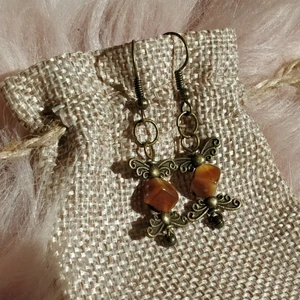 Handgjorda örhängen  - Handgjorda örhängen ✨