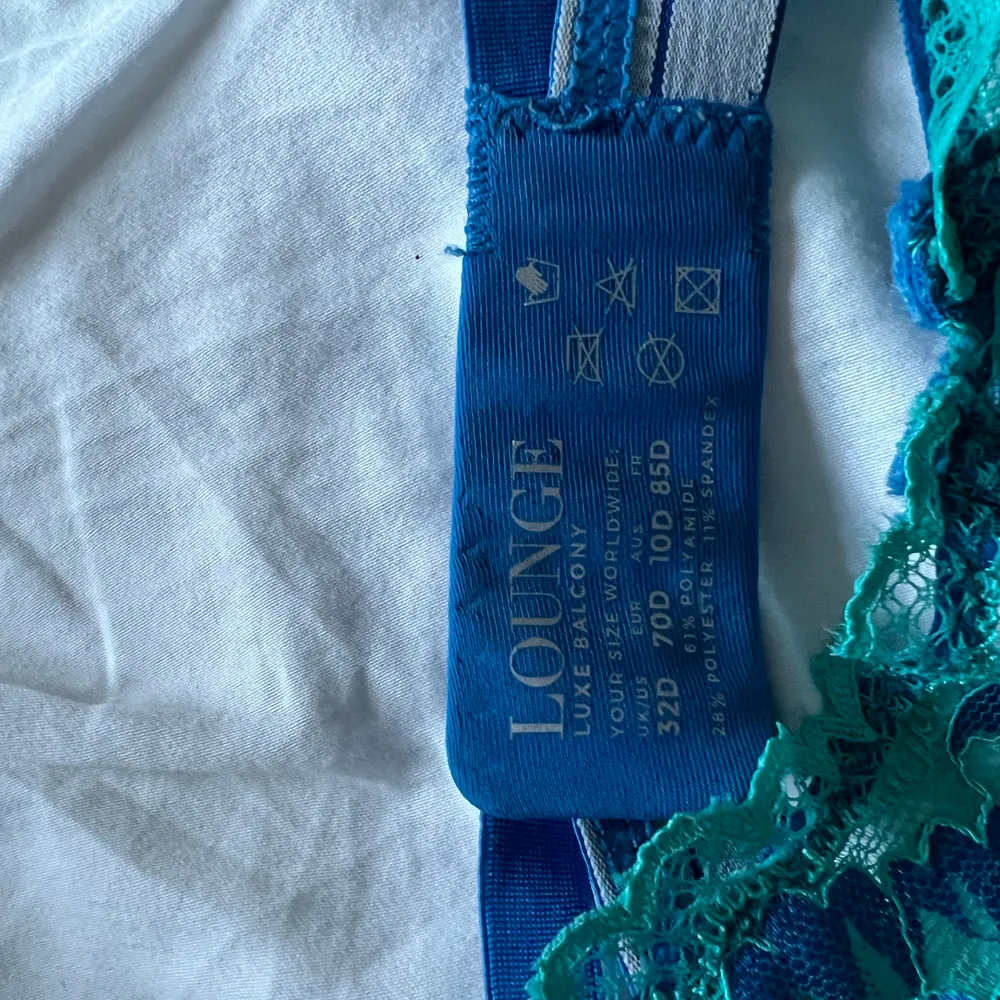 Spets bh i blå och grön färg från lounge underwear, storlek 32D/70D! superfin tyvärr för liten för mig! 20 kr frakt. Övrigt.