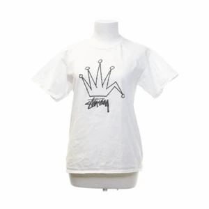 Stussy t-shirt/gildan  - I bra skick,  från sellpy
