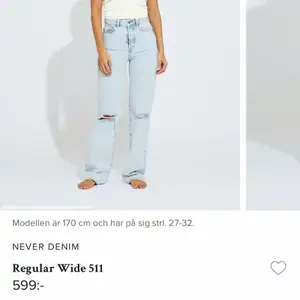 Helt nya jeans som jag inte använt men dem är jättefin❤️❤️❤️KAN MÖTAS UPP I UPPSALA eller posta, köpt för 600kr