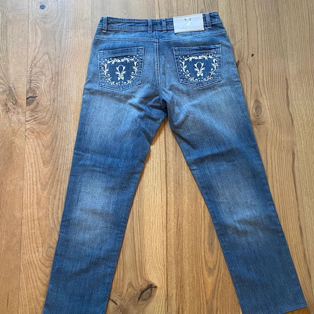 Blå Fancy woman jeans stl XS/S | Plick Second Hand