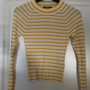 Fin tröja - Tröja från ginatrico -stl s -ej använd -nypris 200