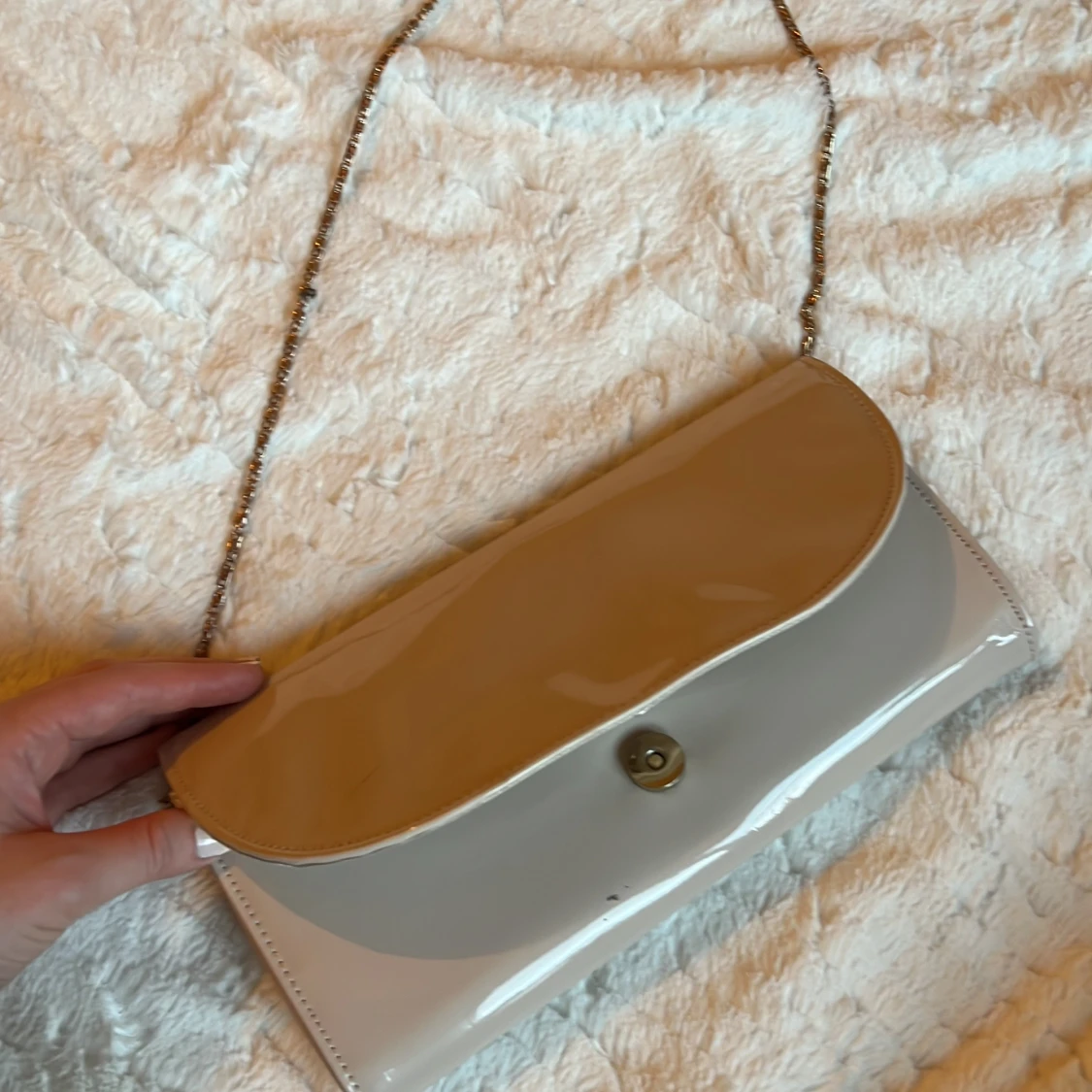 fin glansig kuvertväska  - 91