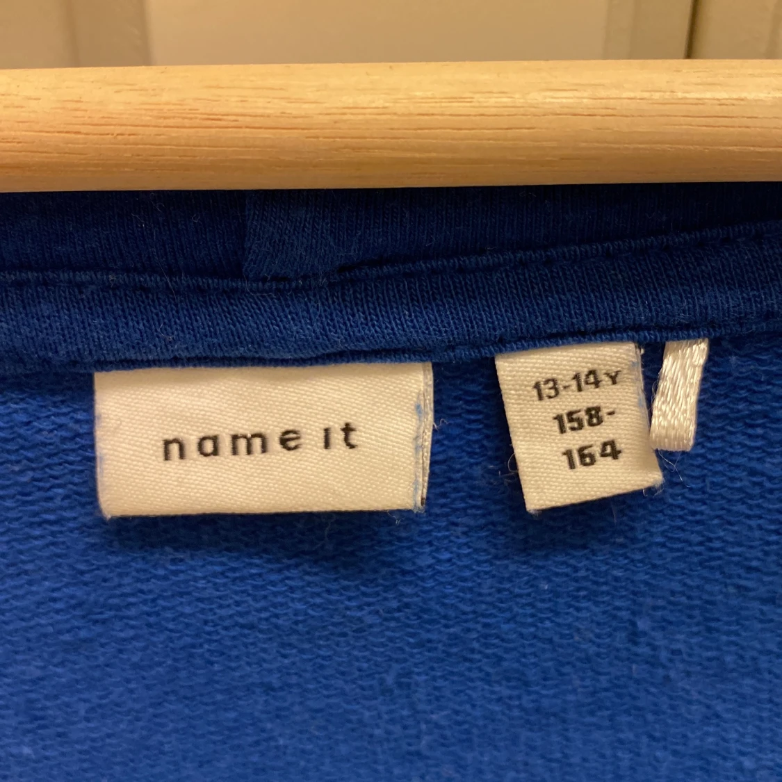 Blå zip hoodie - 91