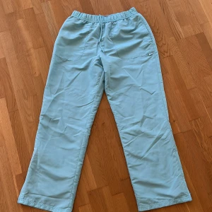 SHAMP tracksuit byxor  - Byxor ifrån märket Shamp i färgen turkos. Gott skick😃Köparen står för frakten 