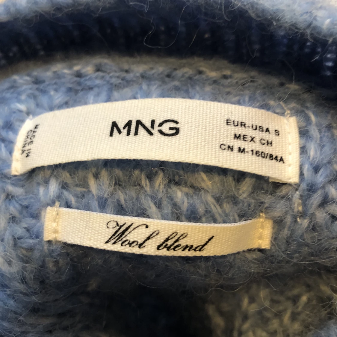 blå stickad tröja - 90