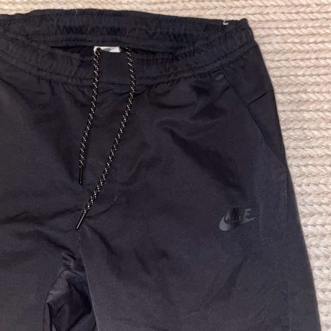 Nike tech byxor - 90