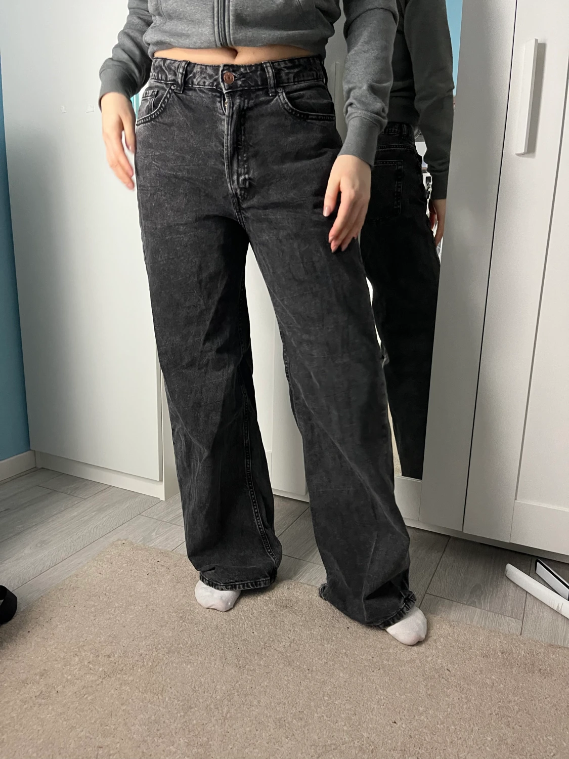 H&M svarta wide jeans