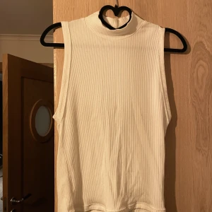 Snyggt Linne från zara  - Linne från zara storlek M men passar S 