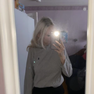 ralph lauren tröja  - Säljer min ralph lauren tröja, knappt använd, storlek 160  Säljer den för 100 + frakt 💖