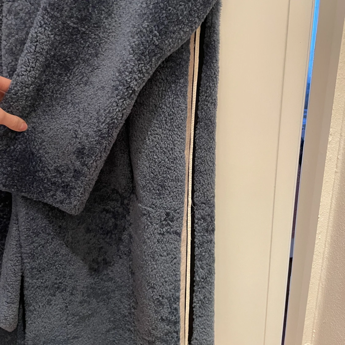 Nyskick fårpäls jacka med foder av leder / sheepskin coat med leather lining. Size M/L - 91