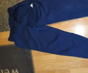 Trackpants - Trackpants mörkblå i bra skick