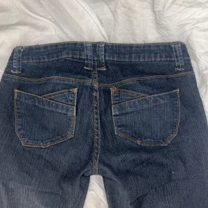 Low waist jeans - Säljs då de ej kommer till användning, är i super bra skick :)