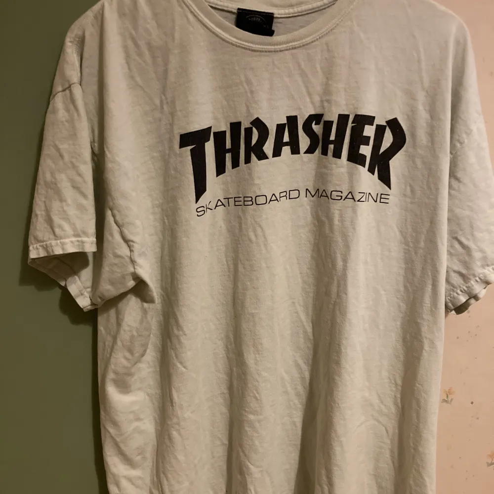  Thrasher . T-shirts.