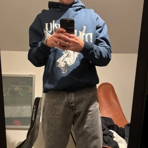 Multiply hoodie - Multiply apparel hoodie i bra skick utan fläckar. Stl xs men passar som S. Köpt för ca 900kr. 