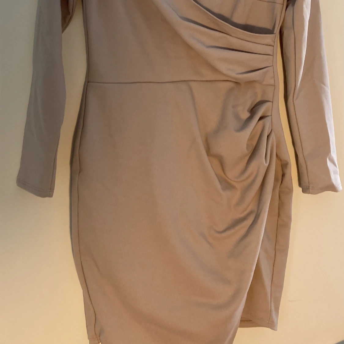 Beige klänning - 90