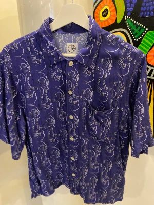 Polar skjorta - Skick: 8/10 Märke: polar skate Ord pris: 999