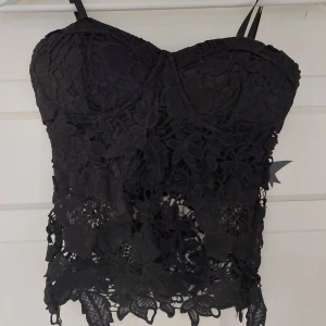 Topp stl S - Snygg topp i stl S 130kr