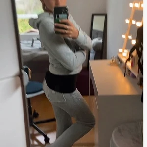 Juicy couture set - Jätte fint juicy set skriv för mer INTRESSEKOLL på mitt juicy set bilder, säljer för 750kr storlek xs/xxs skulle säga att det känns som en xxs🫶🏼 