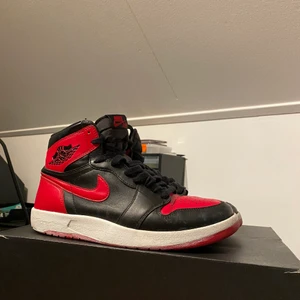 Jordan 1.5 bred high  - En sållsynt sko till bra pris!  Skick: 7.5/10 Strl: 42