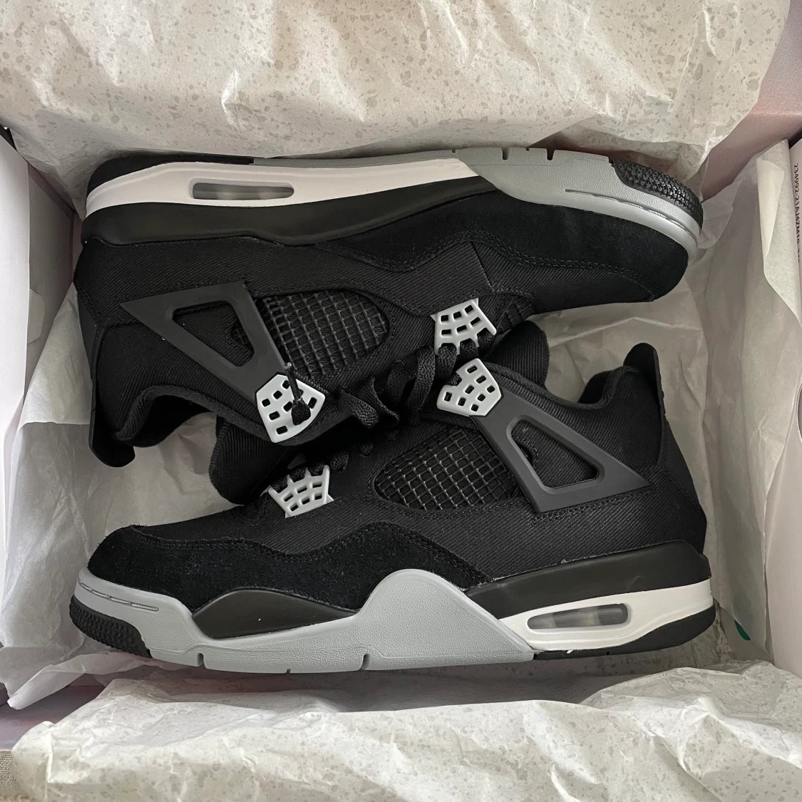 Jordan 4 SE black canvas  - 90