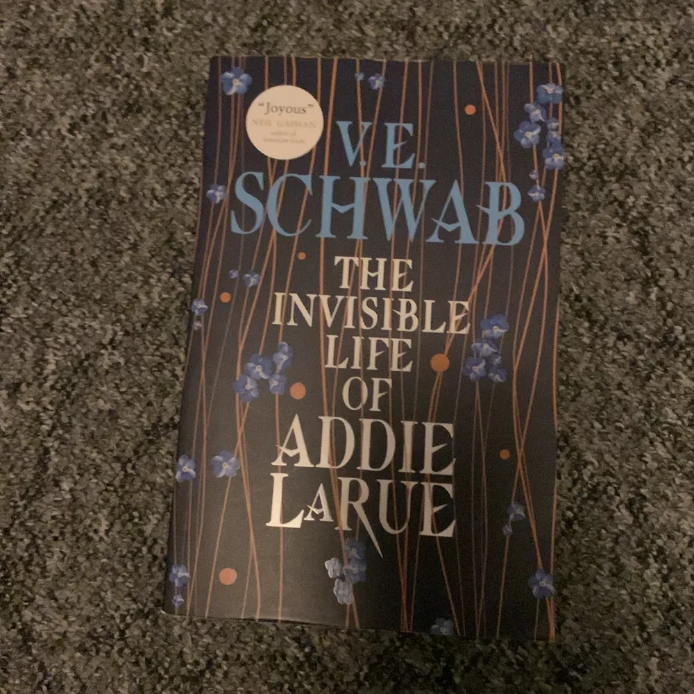 The invisible life of Addie La Rue på engelska och aldrig läst . Övrigt.