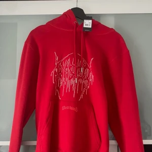 Wasted Paris Hoodie - Strl XS Kond: helt ny med tags köpare står för frakt, ingen retur