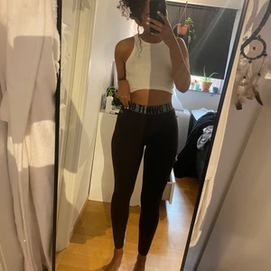 Tights  - Mjuka sköna tights från ginatricot storlek S passade mig som XS och M.