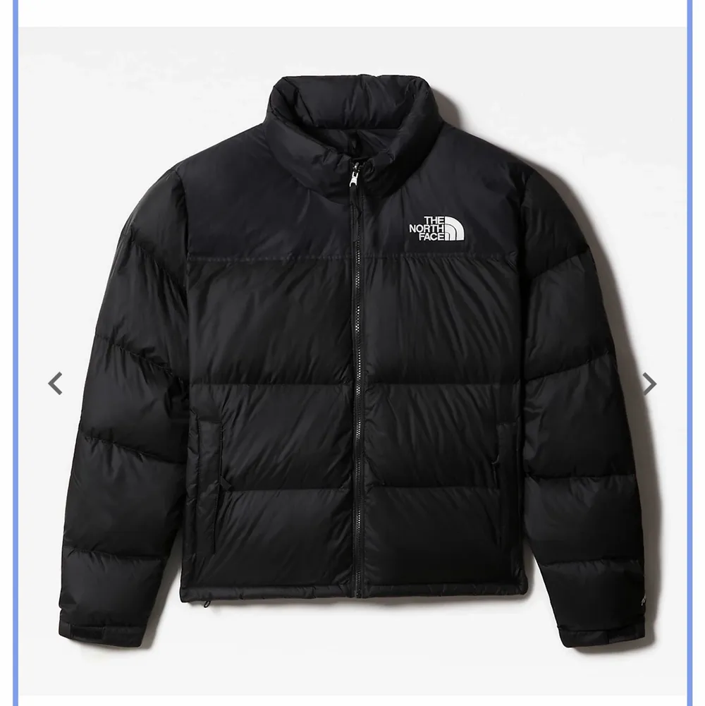 Säljer nu min super fina North Face jacka då den är för liten på mig! Verkligen perfekt nu till vintern!😍 Pris kan diskuteras . Jackor.