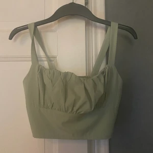 Topp från Shein - Säljer den här toppen från Shein💞