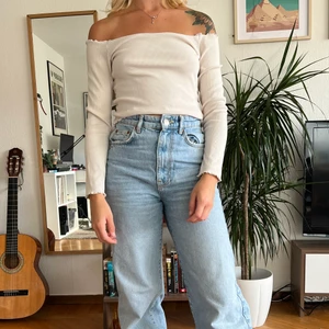 Axeltröja - Beige axeltröja