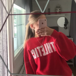 Sweatshirt  - Fin sweatshirt ifrån Gina tricot❤️❤️inga tecken på använd 