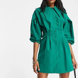 Green saint genies dress - Oanvänd helt ny 🪩 storlek 36 