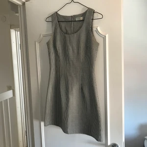 Vintage klänning - Super fin retro svart/vit klänning. Jättefin passform, köpt vintage. Nyskick.