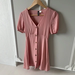 Rosa klänning - Fint skick!!