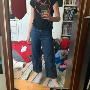 Mörkblå jeans - jättebekväma!!