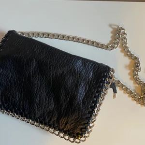 Väska - Väska från Tiamo, använd få gånger, i nyskick! 