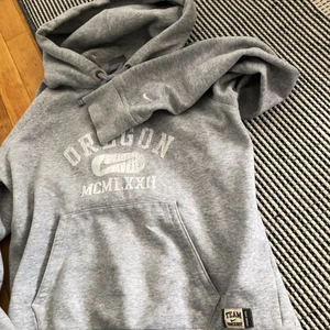 Vintage Nike hoodie - Sitter som M 
