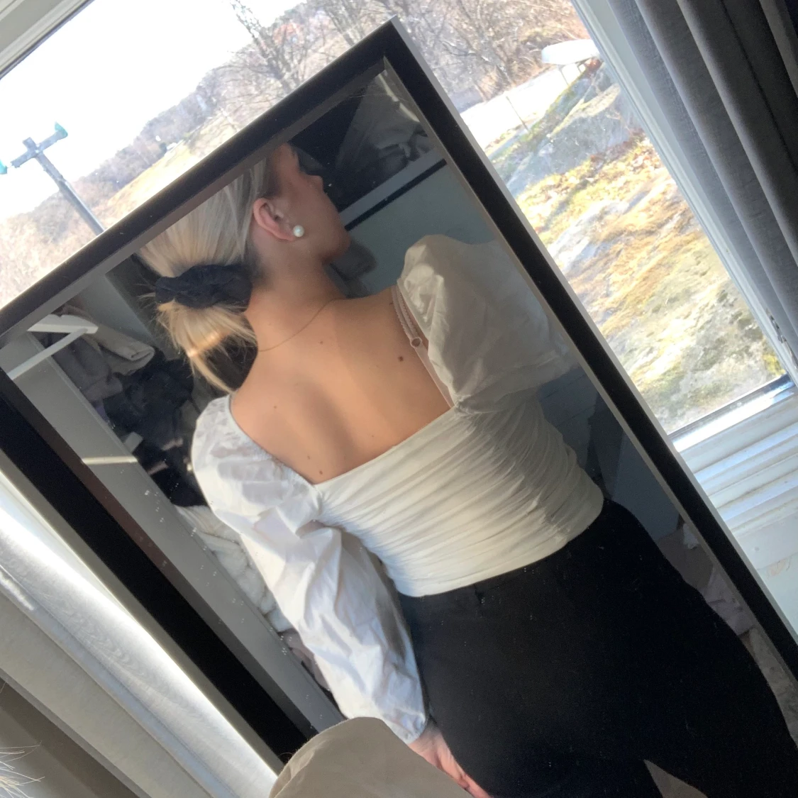 Vit blus med puffärm - 91