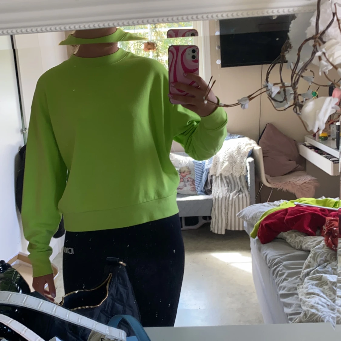 Färgglad sweatshirt