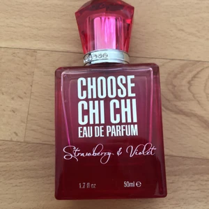 parfym - den luktar som jordgubbar 💗  använd 2 ggr