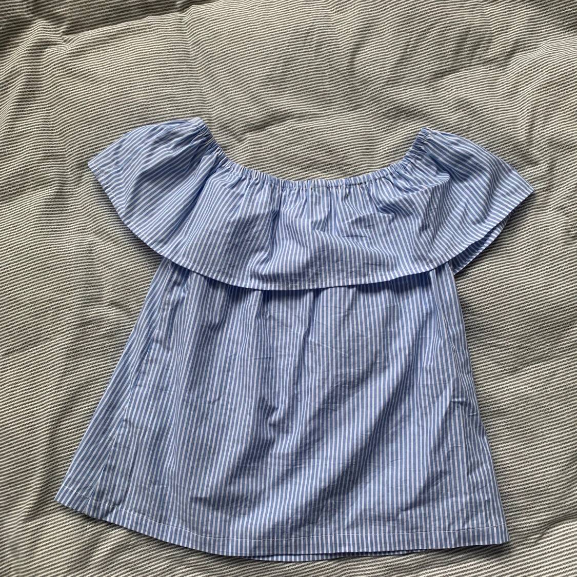 Randig off shoulder-topp - 90