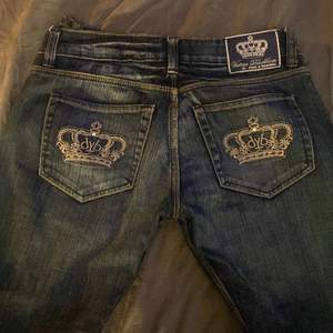 Supersnygga lågmidjade Victoria Beckham jeans, säljer pga att de är för stora (köp inte via köp nu)❤️