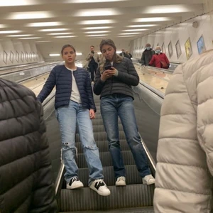 Intressekoll uniqlo jacka - Funderar på att sälja denna fina jacka från uniqlo. Inköpt i våras för 800kr. !KÖP DIREKT 580kr! Byter gärna mot en likadan i en annan färg eller mot något annat för samma pris💕 den första bilden är lånad