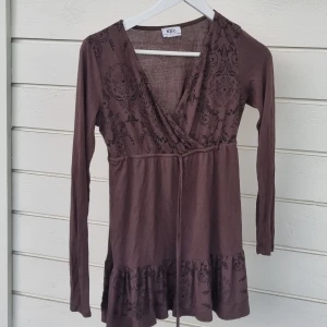 Fairycore Brown Top - Really comfortable new shirt but its too small on me.
