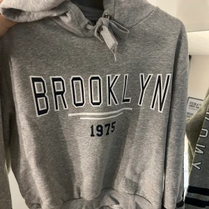 Hoodie  - Superfin hoodie från HM i bra skick 