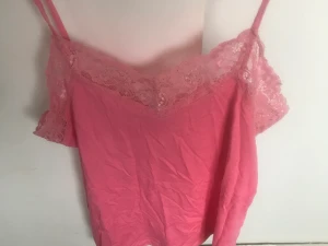 2 linnen o en t-shirt - Mycket fint skicla