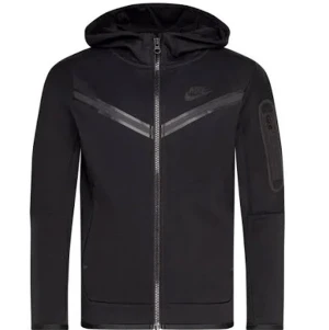 Nike tech fleece  - Svart nike tech fleece💕 oanvänd, ensast testad❗️