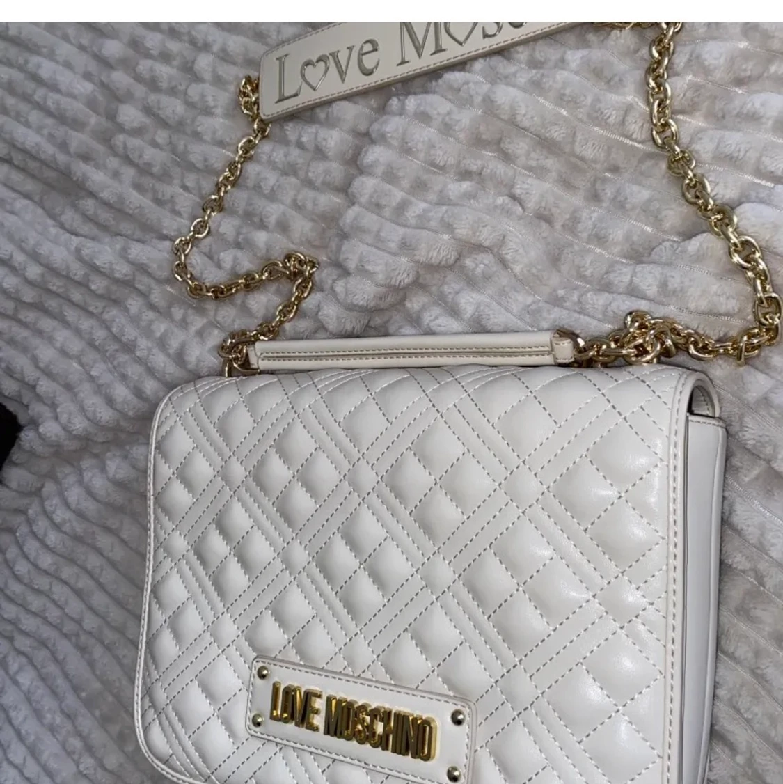 Moschino väska  - 91